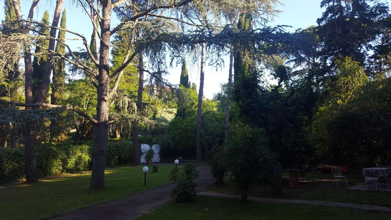 フィレンツェDue Passi Nel Parco Con Parcheggio Gratuitoアパートメント エクステリア 写真